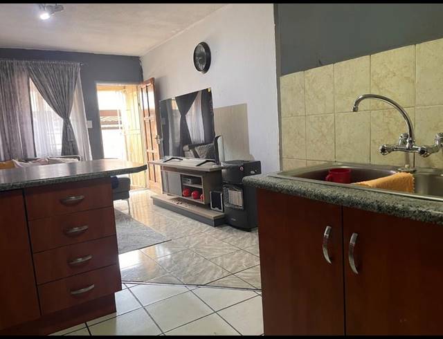 2 BEDROOM TOWNHOUSE FOR SALE IN ELSPARK